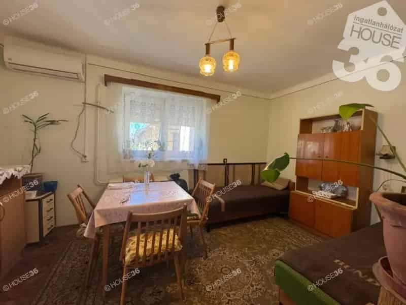 Gátéri családi ház eladó 2160 m2 telekkel