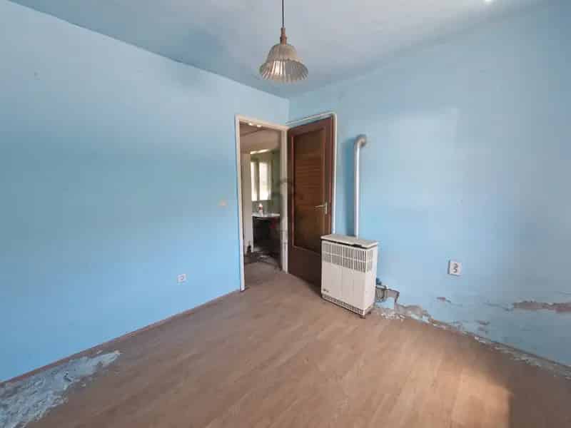 Felujitando 80m2-es csaladhaz Szepetneken 4 szobaval