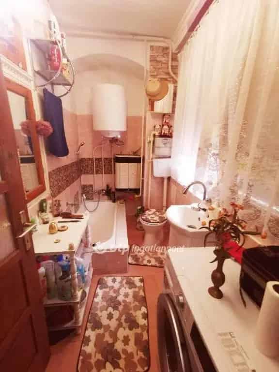 Hajós 160m2-es családi ház eladó nagy telekkel