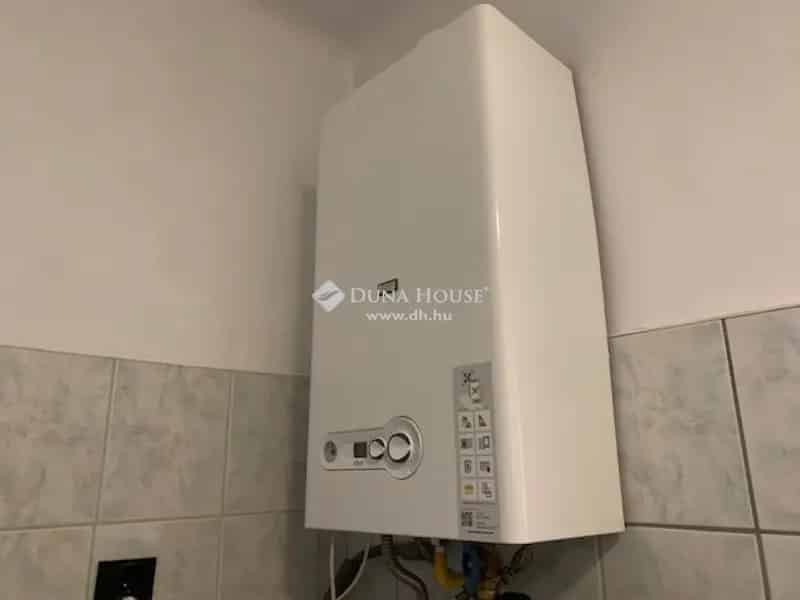 Tata-Agostyán 110 nm-es 3 szobás családi ház eladó