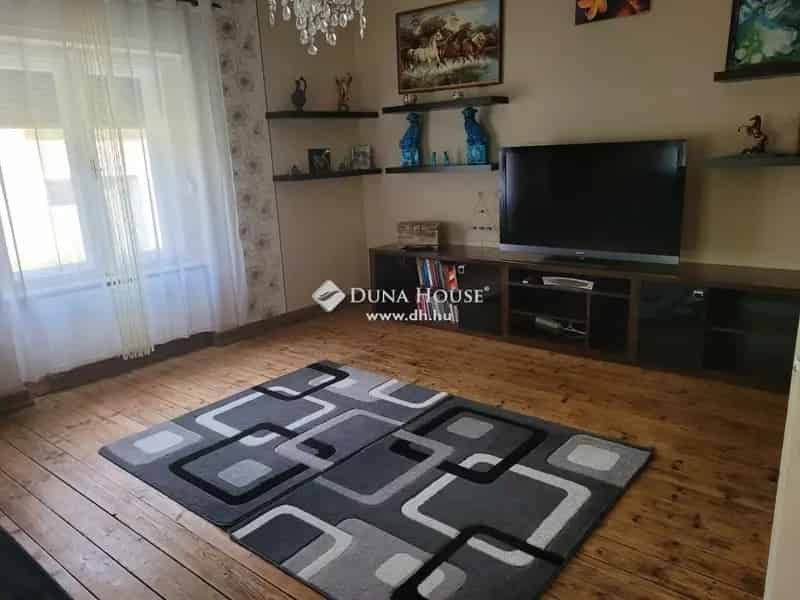 Csengődi kúria eladó teljes felújítással 4 épülettel 2200 m2 telekkel