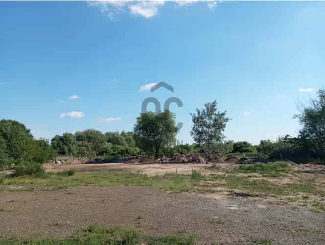 Téglási telek eladó 8691 m2 500 m2 épülettel