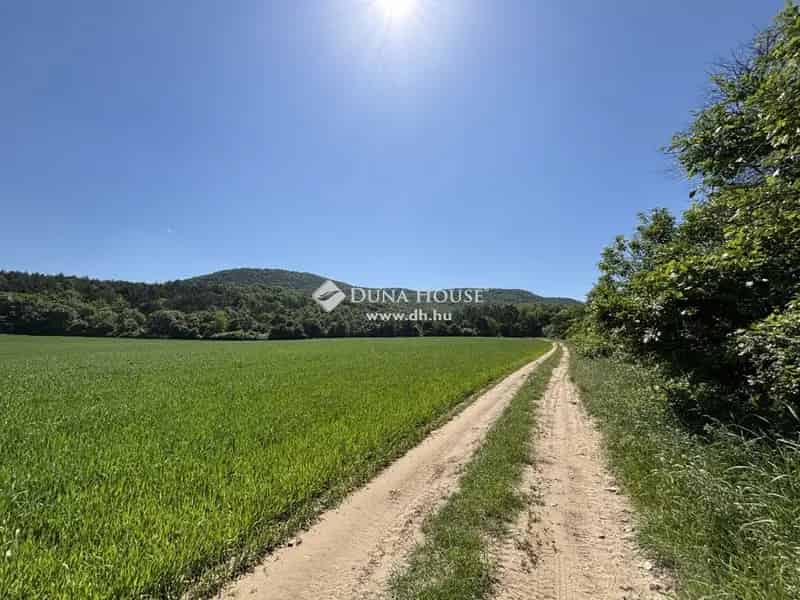 2108 m2-es Zártkerti Telek Eladó Piliscséven