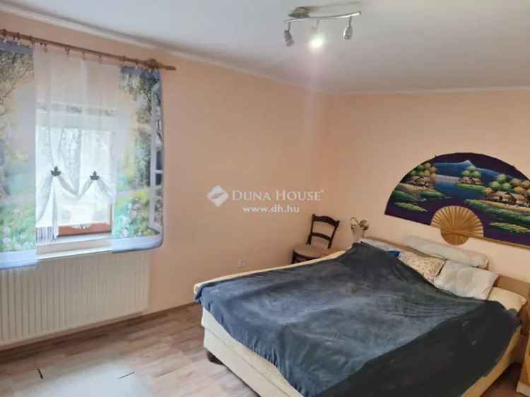 64 5 m2-es családi ház Tolna városában