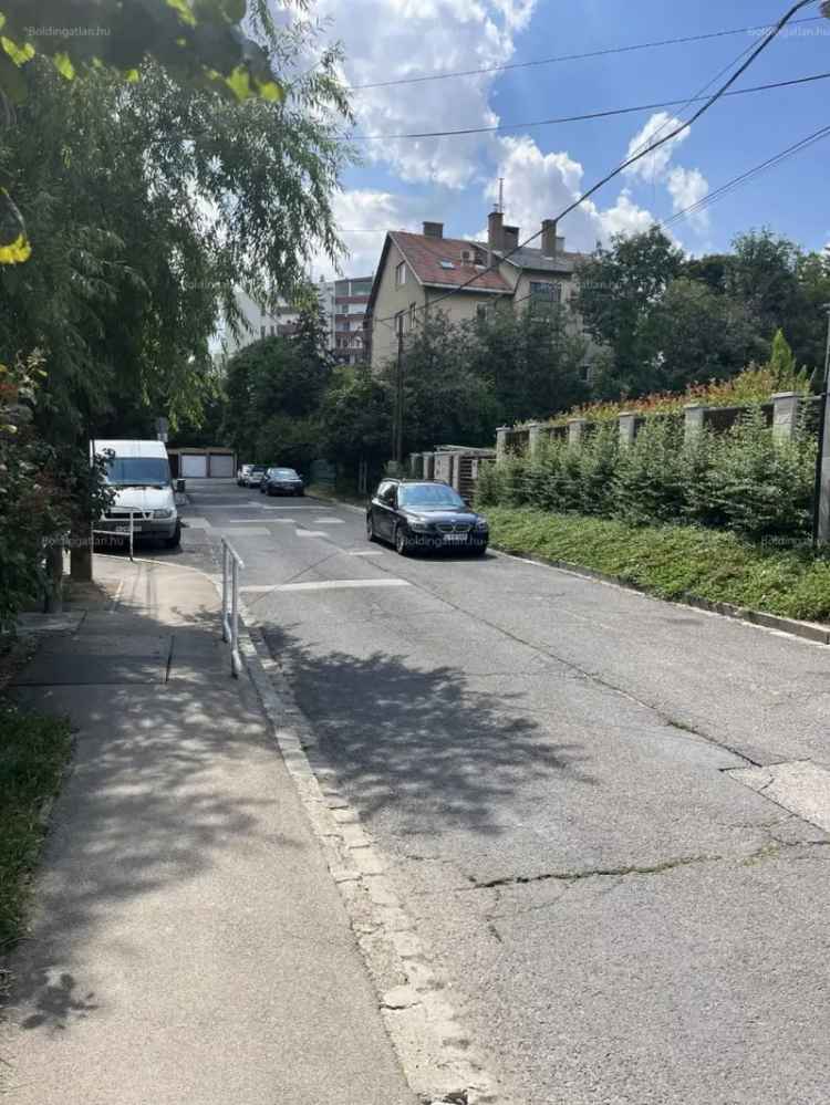 859 m2-es építési telek eladó Budapest II kerület Cseppkő utca