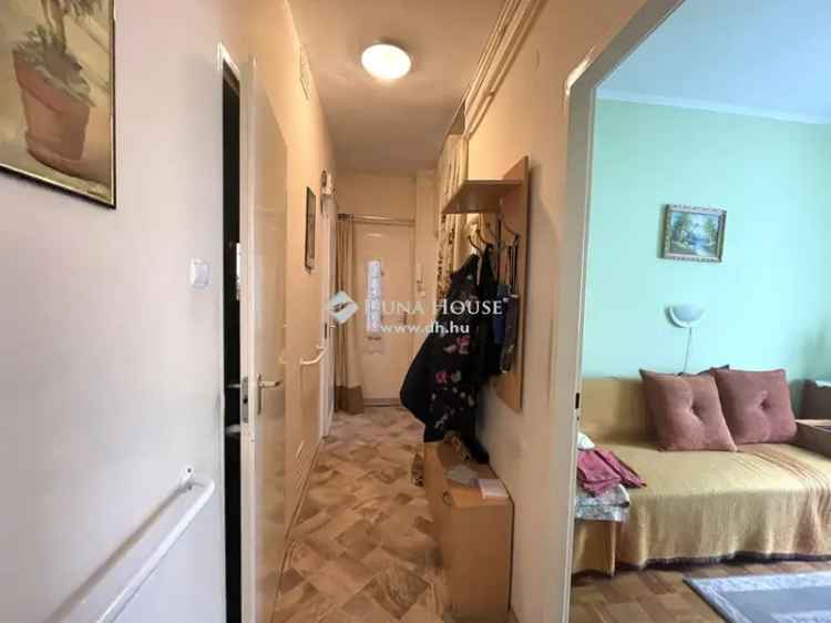 Szeged Tarján 2 szobás tégla lakás eladó