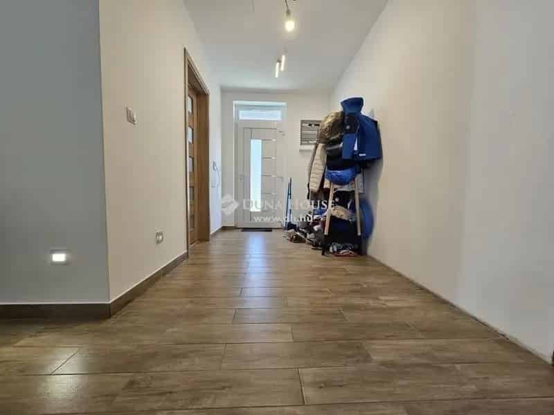 Vác Deákvári Új Építésű Családi Ház Eladó