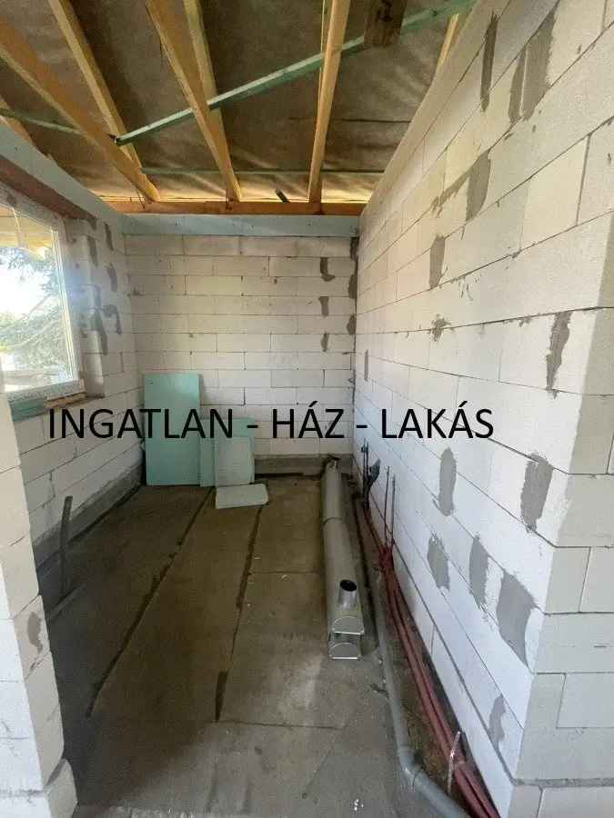 Új építésű családi ház eladó Csörögön