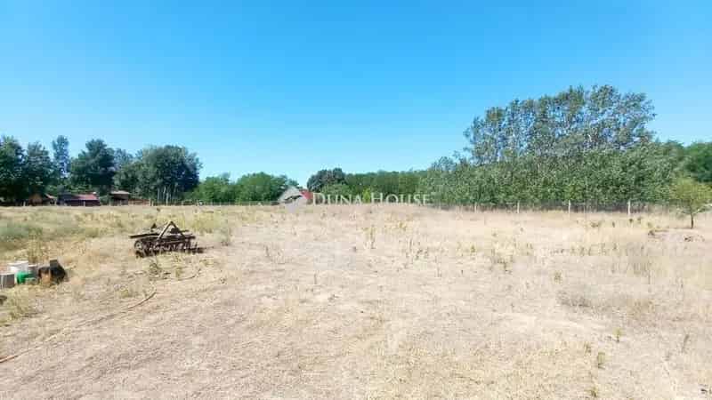 Új építésű ház Ballószögön 124 m2 66 m2 pince