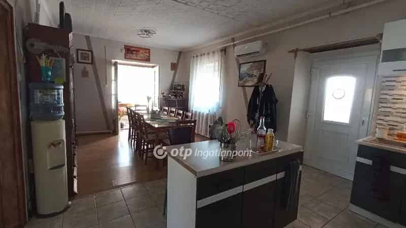 Ház Kiadó , Jászberényi járás, Alföld és Észak