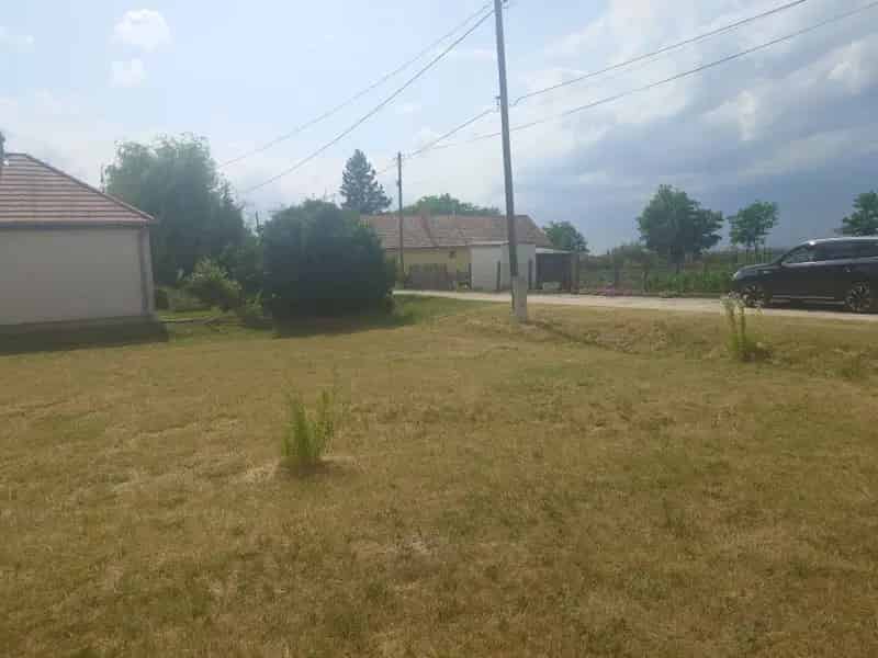 Aba 1240 m2-es építési telek eladó