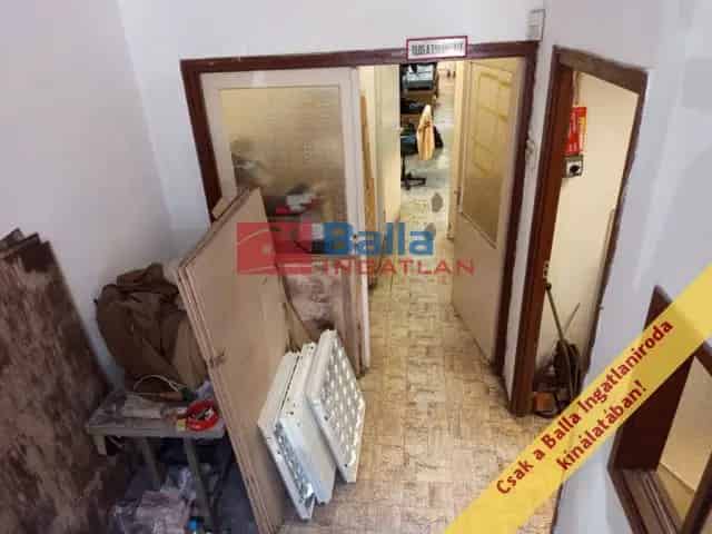 170m2-es Üzlethelyiség Eladó Szondi Utca Belváros
