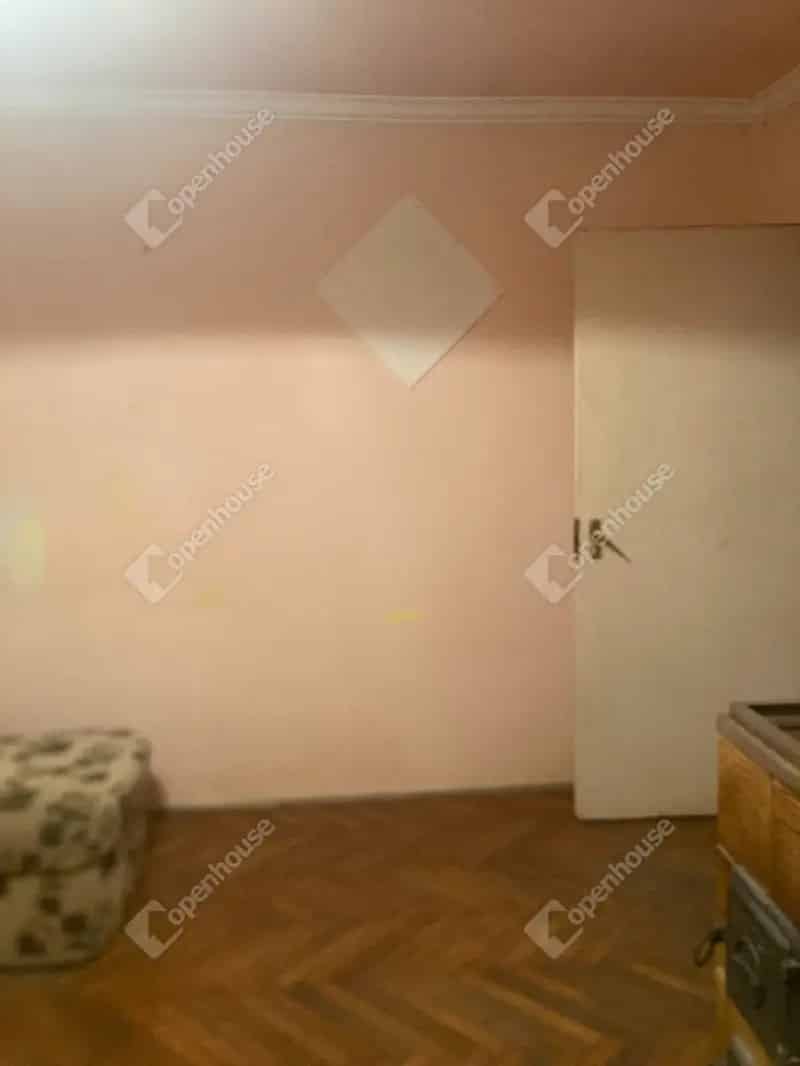 Eladó családi ház Boba - 3 szoba, felújítandó