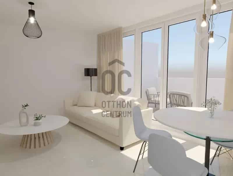 Debrecen Belváros 58m2 Okoshaz 2emelet Loggia