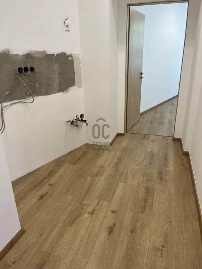 14 Kerulet Alsorakos 40 nm-es Felujitott Lakas Befektetesre