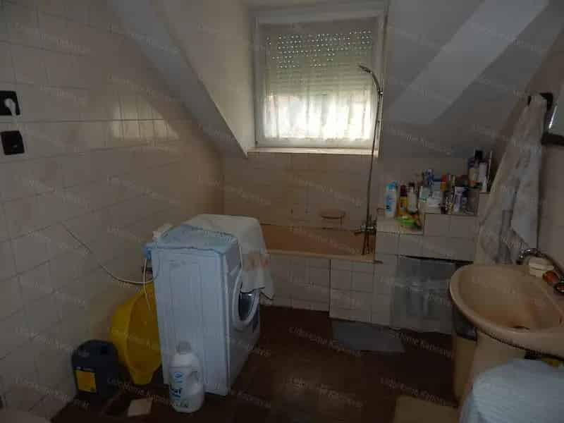 Kapovári családi ház eladó - 3 szoba, étterem, főzőkonyha