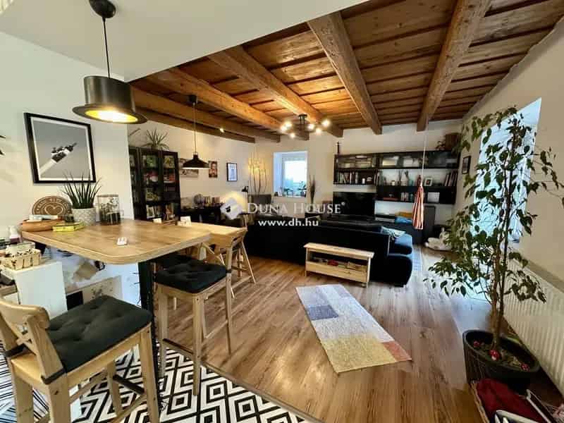 Veszprémi családi ház eladó felujitott 175nm 3 2 szoba külön apartman