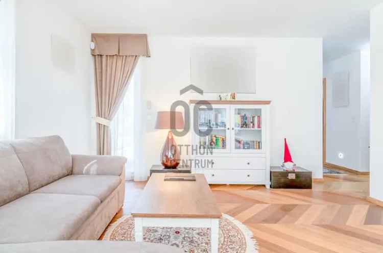 Törökvészi Luxus Penthouse Lakás Eladó