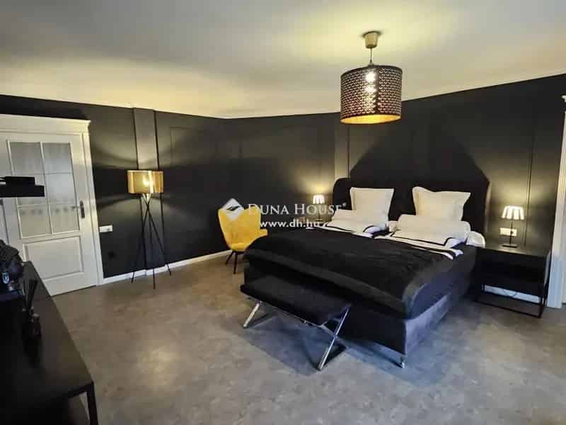 Luxus Villa Eladó Pest Megyében Wellness Medence Teniszpálya