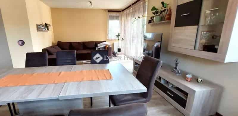 2 az 1-ben családi ház Újperinten - 90 m2 + 33 m2 lakrész