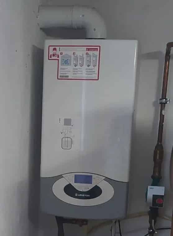 Bonyhádi családi ház eladó 140nm + 90nm alagsor