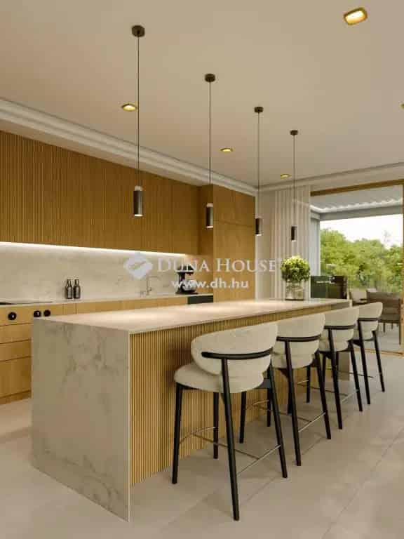Modern Villa a Budai Hegyvidéken Panorámás Kilátással