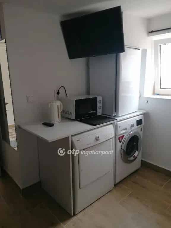 Családi ház Városlődön apartmanokkal eladó