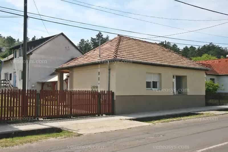 Pilisszentiván Házrész Eladó 37 5nm Kerttel