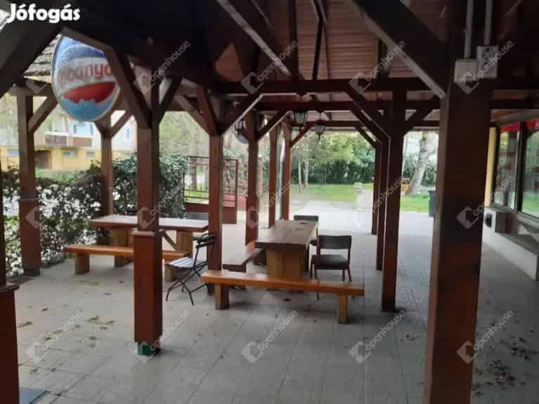 Vendéglátóegység Lakással Békésen Eladó