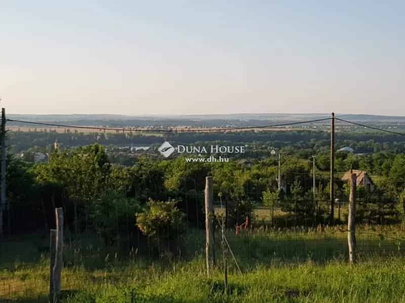 Panorámás Süttői Zártkerti Telek Eladó Hétvégi Házzal