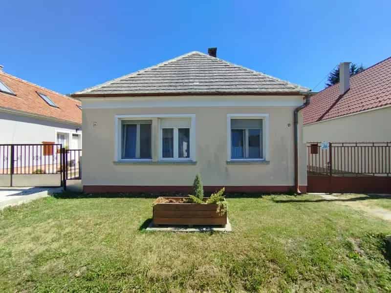 Bakonybél 80m2-es Felújított Családi Ház Eladó