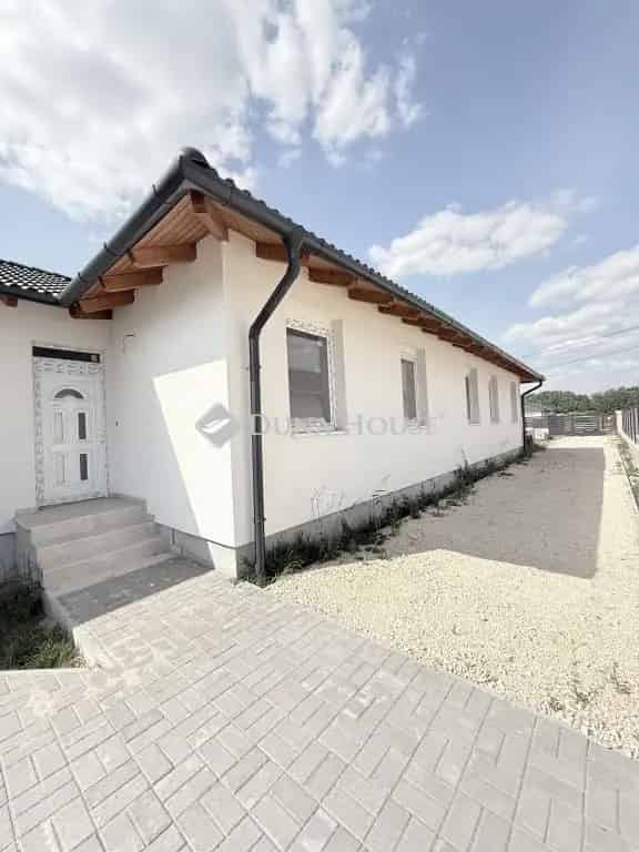 Szigetcsép családi ház eladó 4 hálószobával garázzsal