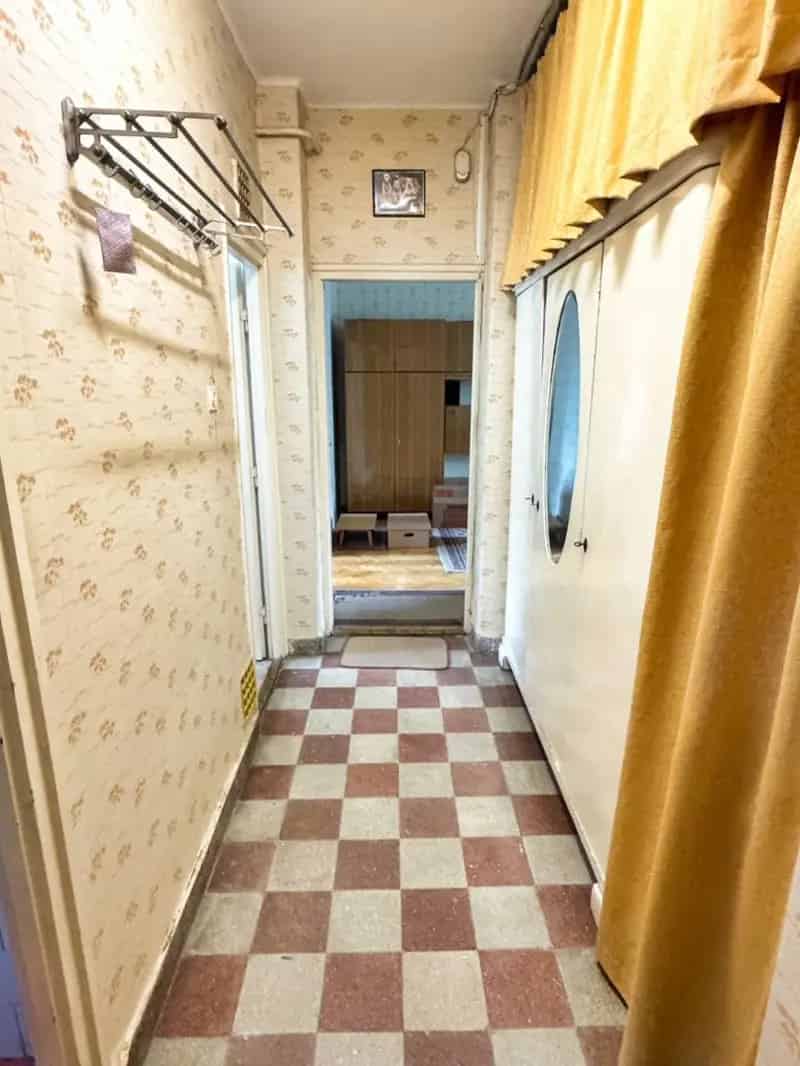 2 szobás felújított tégla lakás Székesfehérvár vasútállomás közelében