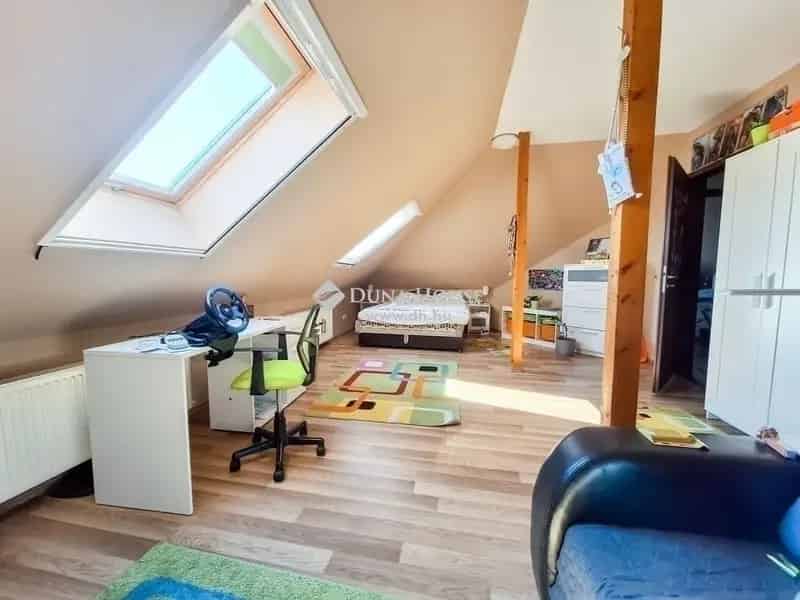 Gyömrői Újszerű Ikerház Eladó - 120 m2 - Klíma - Kert