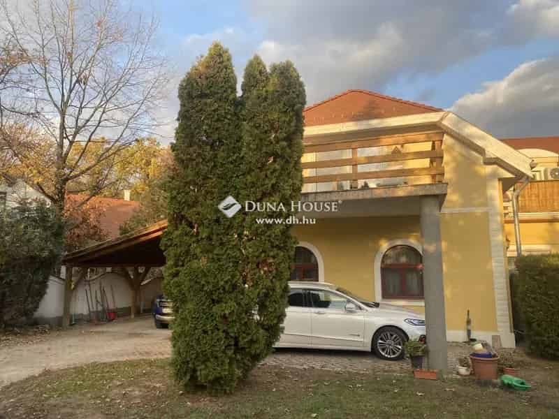 55m2-es Tetőtéri Lakás Kiadó Gödöllőn - Gépkocsi Beállóval