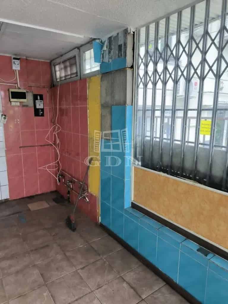 20 nm-es Üzlethelyiség Kiadó a Gizella úton