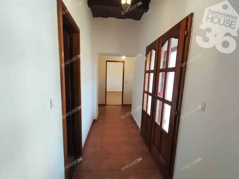 Fülöpháza 98m2-es nádfedeles tanya eladó 5754m2 telekkel