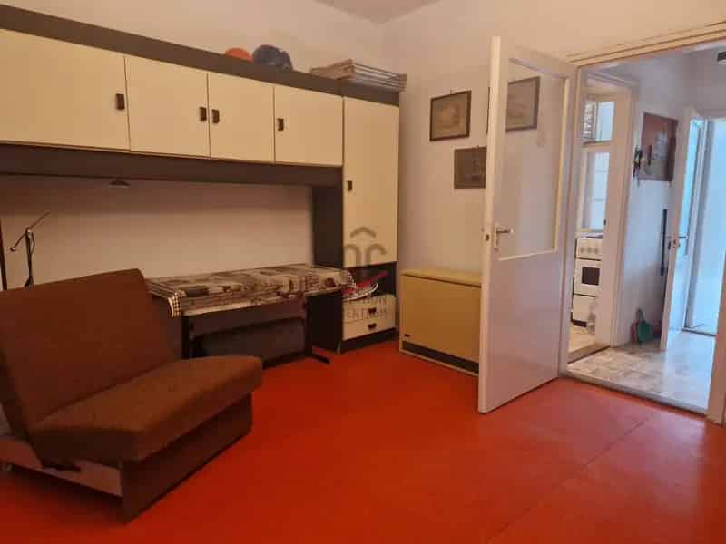 Balatonberényi Vízparti Lakás Eladó - 34 nm - Terasz - Kert