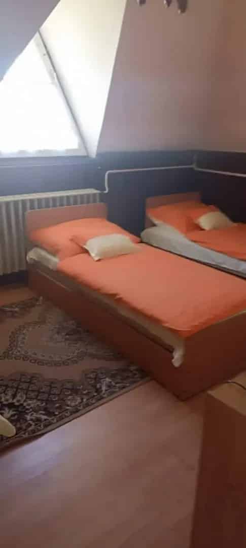 900m2-es üzletház eladó Tornyiszentmiklóson