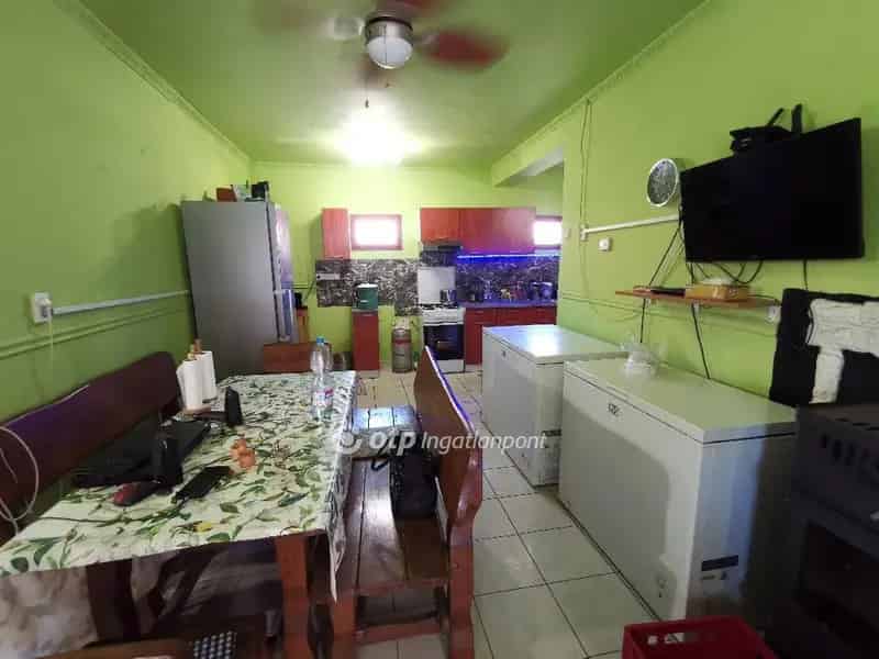 Tasson 66 3 m2-es 3 szobás családi ház eladó 1078 m2 telekkel