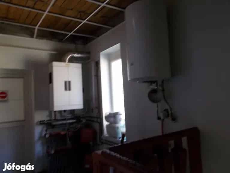 Ózd 300nm-es családi ház 3 1 félszobával eladó