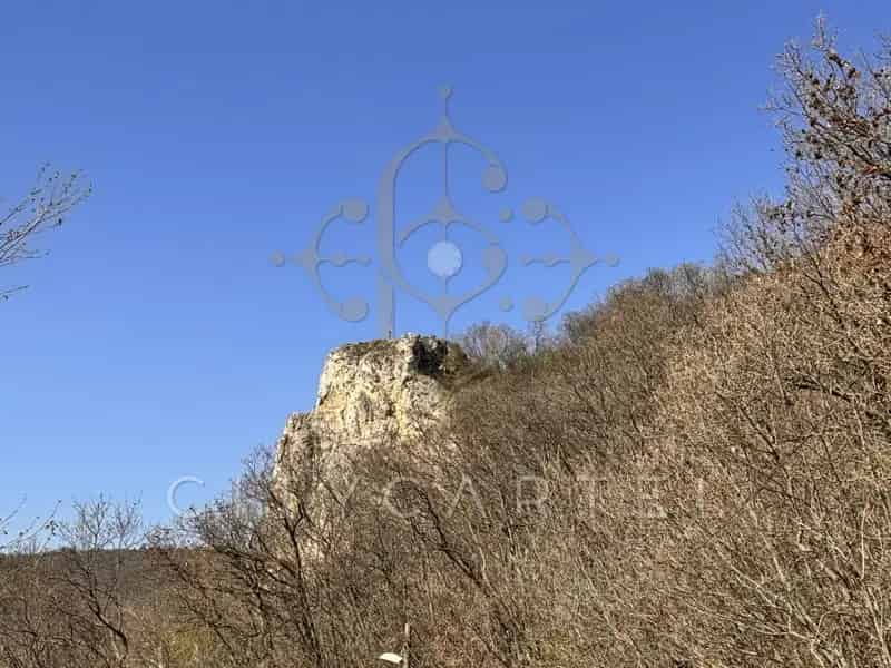 Pasaréti panorámás telken felújítandó villa 3 lakás kialakítási lehetőséggel