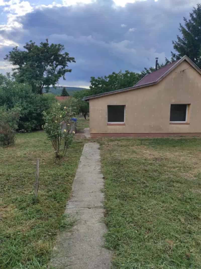 Balatonfűzfői Telek Eladó Bontandó Házzal 1060nm