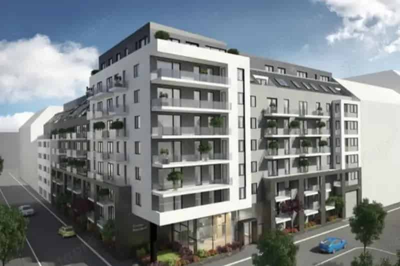 Garázs Eladó , Közép-Magyarország