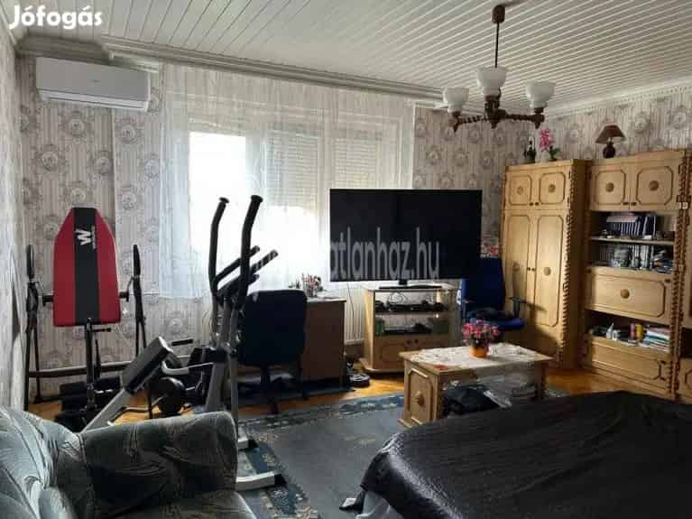 Belváros Közelében Négy Lakásos Társasházban Első Emeleti Lakás+Garázs - Nyíregyháza, Lakás - Jófogás Ingatlan