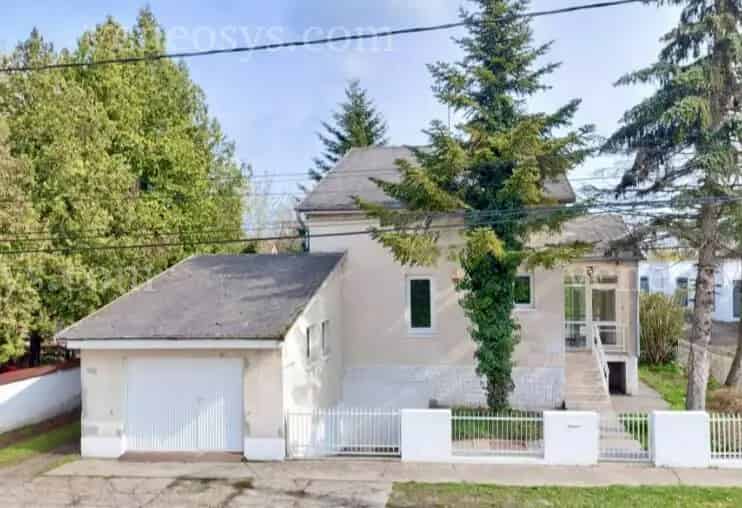 Rendkívüli helyen várja új otthona a Duna partjától pár lépésre Szigetszentmiklóson